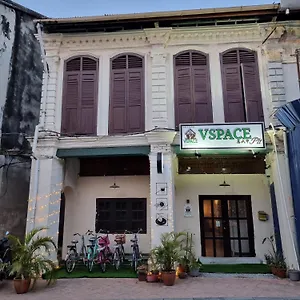  Capsule hotel V Space Capsule Cafe Malaysia